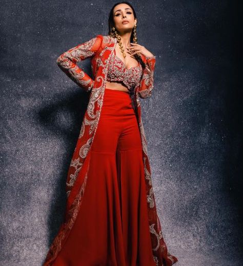 Chunri Dress, Function Outfit, Bhumika Sharma, Indian Outfits Modern, Indian Bridesmaid Dresses, Womens Pants Design, Malaika Arora, Indo Western Dress, Saree Design