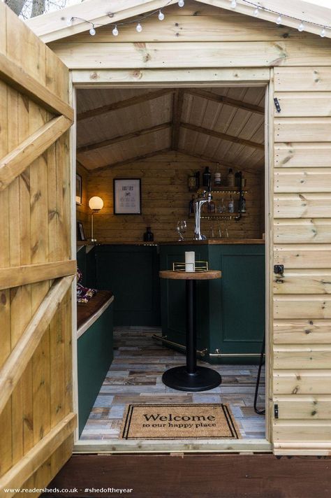 Small Shed Man Cave Ideas, Small Pub Design, Shed Diy Ideas, Garden Cabin Bar, Garden Pub Interior Ideas, Pub Beer Garden, Garden Pub Ideas, Backyard Pub Shed Ideas, Home Pub Room Bar Designs