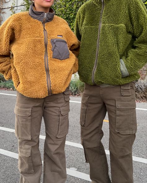 Cold Weather Hiking Clothes, Mens Gorpcore Fashion, Hiking Outfit Fall Men, Patagonia Fleece Outfit Men, Men Cold Weather Outfits, Mens Hiking Outfit Fall, Fleece Sweater Outfit, Outfits For Hiking, Warm Hiking Outfit