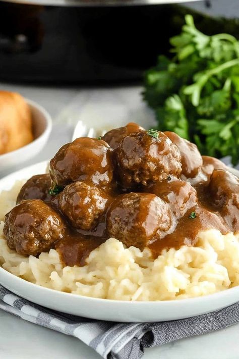 Salsbury Frozen Meatballs Crockpot, Frozen Meatballs Crockpot, Slow Cooker Swedish Meatballs, Meatballs Crockpot, Easy Salisbury Steak, Salisbury Steak Meatballs, Slow Cooker Salisbury Steak, Crock Pot Meatballs, Slow Cooker Meatballs