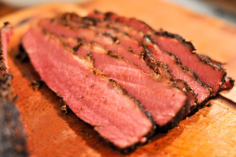 Montreal Smoked Meat Recipe, Montreal Smoked Meat, Curing Meat, Traeger Smoker, Smoked Food, Smoked Meat Recipes, Smoked Meats, Smoked Meat, Meat Recipe