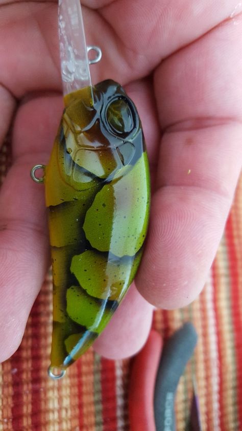 Wobbler Design, Lure Painting, Airbrush Ideas, Custom Fishing Lure, Homemade Fishing Lures, Custom Lures, Diy Fishing Lures, Fishing Poles, Airbrush Painting