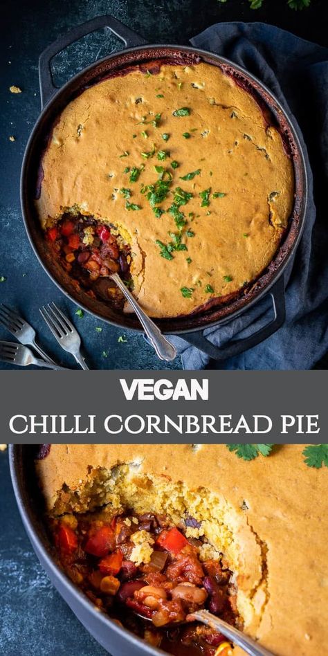 Cornbread Chili Pie, Chilli Cornbread, Chili Pie Recipe, Cornbread Pie, Skillet Chili, Vegan Skillet, Cornbread Chili, Camp Meals, Chili Cornbread