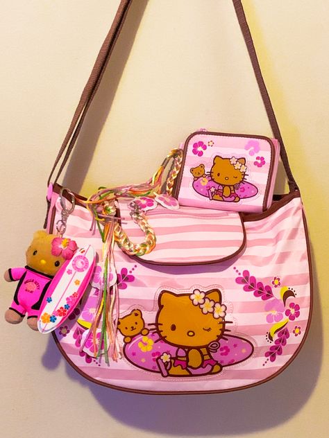 Hello kitty hawaii tan y2k pink Sanrio kuromi wallet purse coconut girl Summer Sanrio, Hawaii Hello Kitty, Coconut Hawaii, Hello Kitty Y2k, Hawaii Hibiscus, Sanrio Bag, Hello Kitty Purse, Kitty Clothes, Barbie Summer