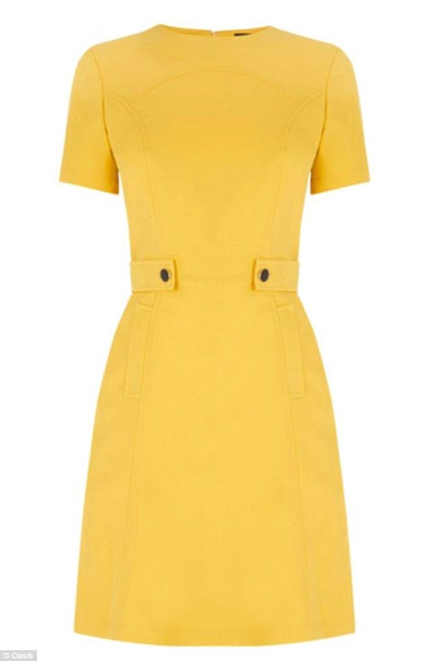 Oasis have a sixties inspired shift dress in a sunny shade that will help you get the Duchess look for just £50 Shift Dress Outfit, 1960s Shift Dress, Dresses Yellow, Retro Style Dress, Retro Yellow, Robes Vintage, Oasis Dress, Dress Retro, Dress Yellow