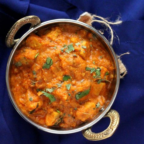 Tempeh Tikka Masala with Kale. Vegan Glutenfree - Vegan Richa Lentil Dhal, Healthy Curry, Dhal Recipe, Tikka Masala Sauce, Masala Sauce, Tempeh Recipes, Vegan Richa, Vegan Entree, Indian Recipe