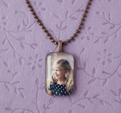 Photobucket Diy Photo Jewelry, Diy Photo Earrings, Resin Necklace With Photo, Picture Necklace Diy Photo Jewelry, Pendant Picture Necklace, Pendant Necklace With Picture Inside, Cabachon Jewelry, Photo Gifts Diy, Picture Necklace