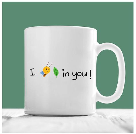 Starbucks Cup Tumblers, Motivational Mugs, Mug Painting, Mug Ideas, Bee Mug, Mug Photo, Quilt Size Chart, Bee Lover Gifts, Custom Starbucks Cup