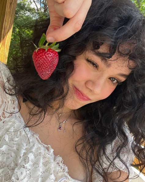 Sweet Soft Aesthetic, Strawberries And Ciggerates Song, Strawberry Girl Aesthetic, Hairstyles For All Hair Types, Intricate Braids, Strawberry Aesthetic, Foto Ideas Instagram, Insta Photo Ideas, All Hair Types