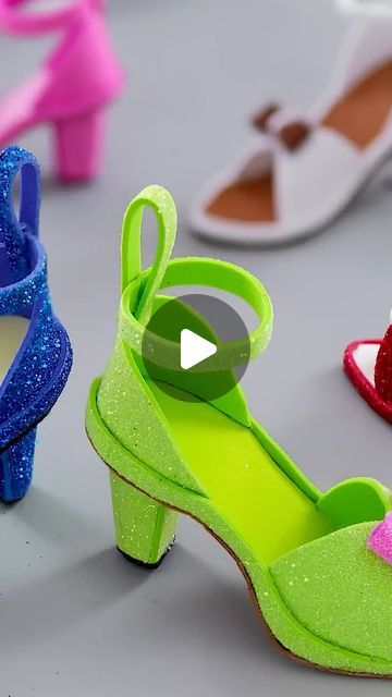 Foam Diy Craft, Foam Sheets Crafts, Doll Shoes Tutorial, Glitter Paper Crafts, Foam Diy, Dolls Handmade Diy, Foam Sheet Crafts, Doll Shoe Patterns, Handmade Baby Shoes