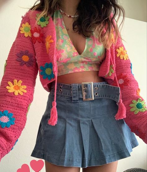 Pin by Léane Ely on ropa | Pretty outfits, Stylish outfits, Cute casual outfits Y2k Pink, Indie Outfits, Swaggy Outfits, Halter Crop Top, Mode Vintage, Retro Outfits, Aesthetic Outfits, Aesthetic Fashion, Cute Fashion