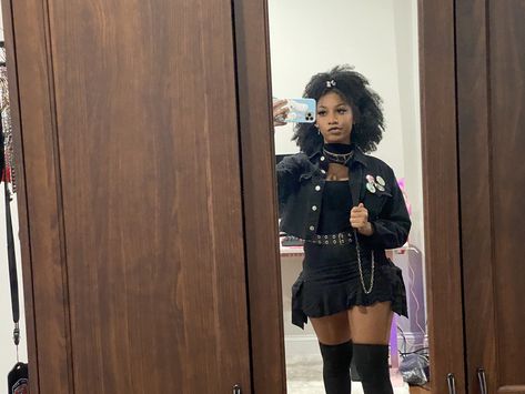 Punk Outfits Black Women, Black Women Alternative Fashion, Afro Goth Outfits, Metal Head Fashion, Afro Goth Plus Size, Alt Black Woman Outfit, Black Grunge Girl, Black Alternative Girl Outfit, Grunge Black Women