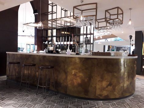 https://flic.kr/p/2eoXYWu | Aged Brass Bar Front Brass Bar Front, Bar Front Ideas, Curved Bar Design, Bar On Wheels, Bar Counter Design, Bar Signage, Home Bar Rooms, Beer Shop, Brass Interior