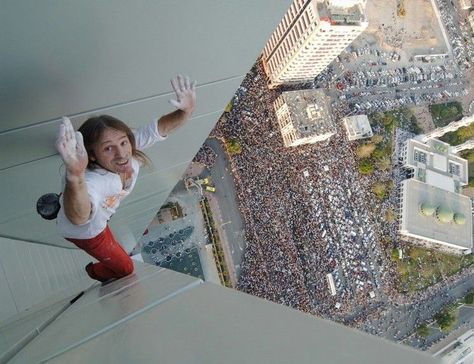 Free Climbing a Skyscraper - Picture Urban Climbing, Free Climb, Woolworth Building, Zhangjiajie, Beach Volley, Parc D'attraction, Living On The Edge, Interlaken, Scary Places