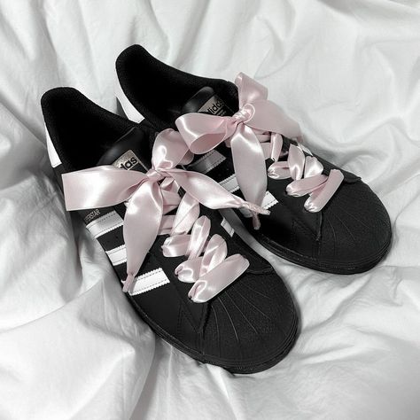 Adidas Samba White, Pretty Shoes Sneakers, Pink Bows, August 25, Shoe Inspo, Pink Princess, Pretty Shoes, Dream Shoes, Black Aesthetic