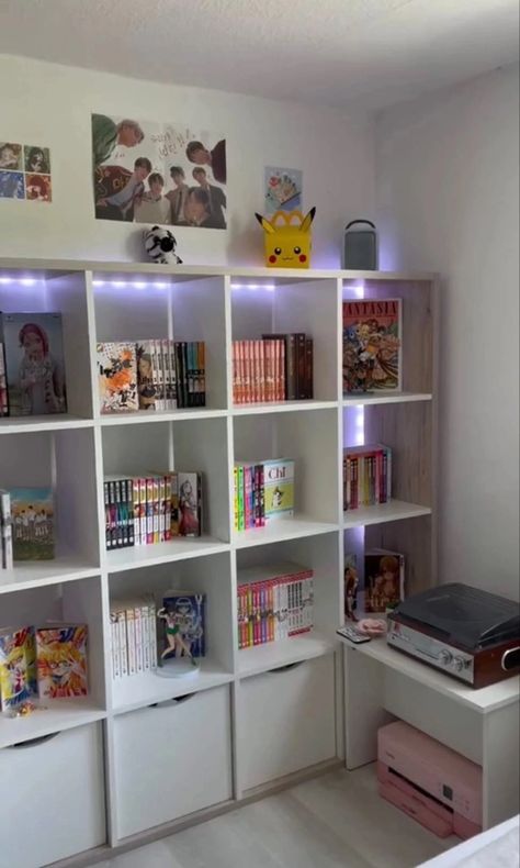 Naruto Room Decor, Manga Core, Manga Shelf, Aesthetic Bedroom Decor, Otaku Room, Indie Room, Cute Bedroom Decor, Redecorate Bedroom, Teen Bedroom Decor