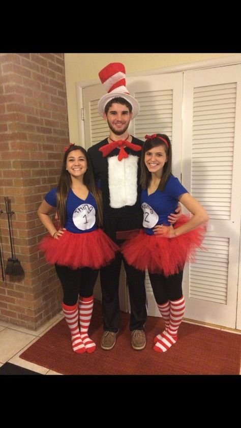 Trio costume! Thing 1 and Thing 2 with Cat. Super easy with DIY tutus and shirt Brother Sister Halloween, Brother Sister Halloween Costumes, Cat In The Hat Costume, Sister Halloween Costumes, Halloween Month, Diy Tutus, Trio Costumes, Halloween Creative, Best Friend Halloween Costumes