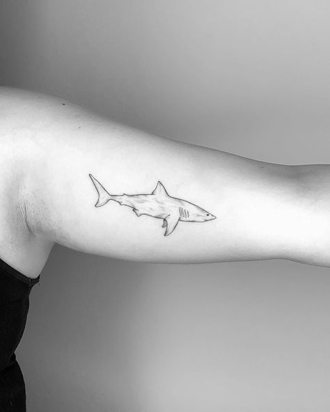 Simple Shark Tattoo, Fineliner Art, Shark Tattoo, Forarm Tattoos, London Tattoo, Shark Tattoos, Small Hand Tattoos, Dream Tattoos, Fine Line Tattoos