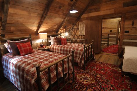 Cabin Interior Design, Log Cabin Furniture, Log Cabin Living, Log Cabin Interior, Cabin Bedroom, Log Home Decorating, Log Cabin Decor, Casa Country, Cabin Interiors