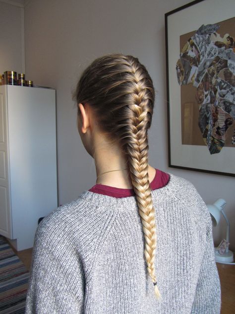 Easy trendy hairstyle ideas for long hairsBraid hairstyle French Fishtail Braid, Long Hair Braided Hairstyles, Rope Braided Hairstyle, French Fishtail, Easy Trendy Hairstyles, Fishtail French Braid, Tail Hairstyle, Braids Pictures, Fishtail Braid Hairstyles