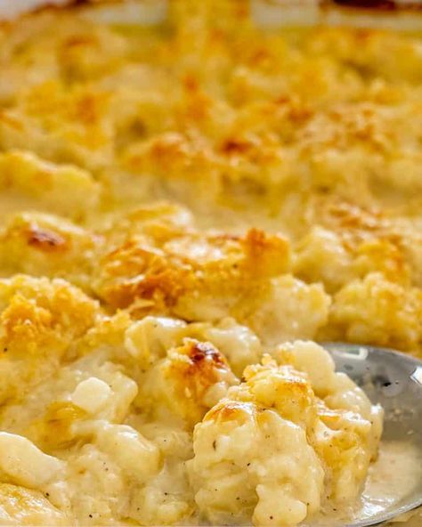 This Cauliflower Au Gratin is a decadently creamy dish baked in a cheesy bechamel sauce, topped with loads more cheese & crunchy breadcrumbs. #cauliflower #augratin #recipe Augratin Cauliflower, Cauliflower Au Gratin, Au Gratin Recipes, Veggie Casserole, Jo Cooks, Cauliflower Dishes, Roasted Vegetable Recipes, Healthy Vegetable Recipes, Culinary Techniques