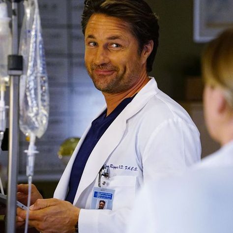 Nathan Riggs, Greys Anatomy Couples, Martin Henderson, Greys Anatomy Facts, Greys Anatomy Episodes, Owen Hunt, Greys Anatomy Cast, Greys Anatomy Memes, Derek Shepherd