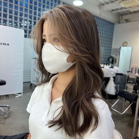 Light Brown Hair Cool Skin Tone, Japanese Balayage, Dyed Asian Hair Colour, Mushroom Brown Hair Asian, Mushroom Brown Hair Color Asian, Mushroom Brown Babylights, Brown Hair With Highlights Asian, Korean Balayage, Asian Ash Brown Hair