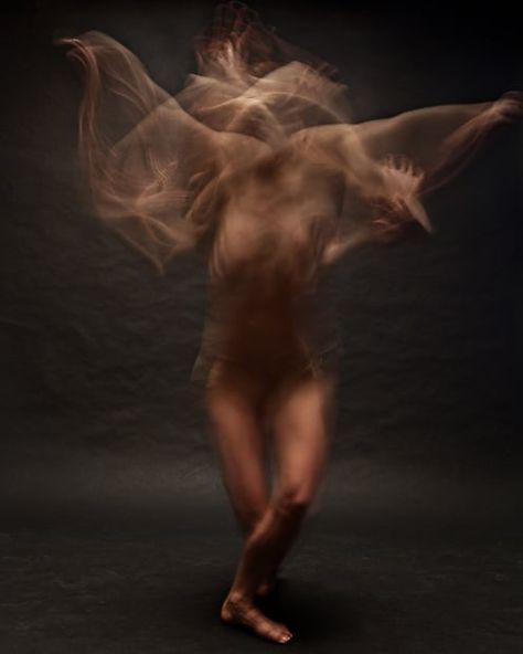 Blurred Long-Exposure Portraits Showing Dancers in Motion | PetaPixel Long Exposure Portrait, Shutter Speed Photography, Isadora Duncan, Motion Photography, Long Exposure Photography, Multiple Exposure, Exposure Photography, Motion Blur, Dance Photography