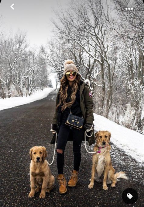 Canada Goose Women Outfits, Timberland Boots Women Outfit, Timberland Outfits Women, Dog Walking Outfit, Parka Outfit, Goose Clothes, Timberland Boots Outfit, Timberland Outfits, Outfit 2020