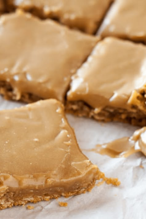 Peanut Butter Lunch Lady Cookie Bars - Yummy Recipes Peanut Butter Sheet Cake Recipe, Maple Peanut Butter, Peanut Butter Sheet Cake, Peanut Butter Cookie Bars, Peanut Butter Bars Recipe, Sheet Cake Recipe, Butter Bars, Lunch Lady, Peanut Butter Cake