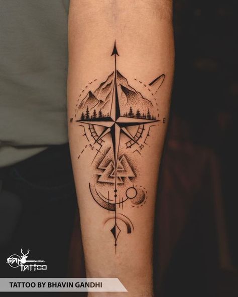 Customized Compass tattoo Compass Tattoos Arm, Compas Tattoo, Berg Tattoo, Compass Tattoo Men, Arm Tattoos For Guys Forearm, Tattoo Ideas Males, Simple Forearm Tattoos, Basic Tattoos, Forearm Band Tattoos