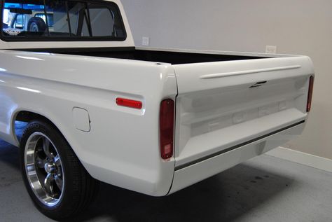 1977 Ford F-100 Custom Standard Cab Pickup 5.0L @ Custom trucks for sale Ford Pickup For Sale, Custom Trucks For Sale, Ford 79, Halo Lights, Ford F150 Custom, 1979 Ford F150, Silverado 4x4, 79 Ford Truck, F100 Truck