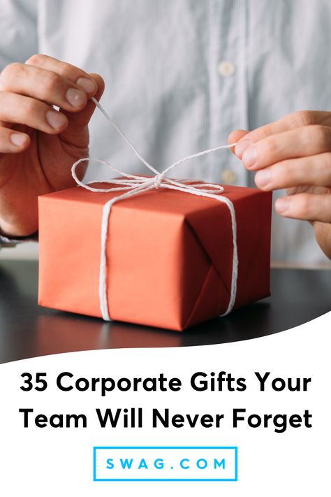 Corporate Retreat Gifts, Personalized Gifts For Employees, Corporate Gift Ideas For Employees, Corporate Swag Ideas, Company Christmas Gift Ideas, Swag Bag Ideas, Corporate Employee Gifts, Corporate Gifts For Employees, Creative Corporate Gifts