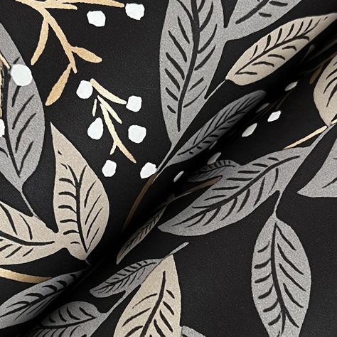 Willowberry is a beautiful, easy yet modern botanical from Rifle Paper Co and @york_wallcoverings. #wallpaper #justwallpaper #riflepaperco #walldecor T Wallpaper, Product Knowledge, Willow Leaf, Mini Moderns, York Wallcoverings, Botanical Wallpaper, Wallpaper Direct, Wallpaper Collection, Hand Painted Flowers