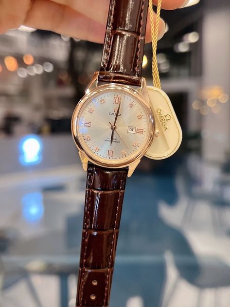 Omega Watch Women, Elegant Watches Women, Omega Ladies, Rolex Watches Women, Brown Leather Strap Watch, Brown Watches, Watches Women Leather, Jewelry Lookbook, Brown Leather Strap