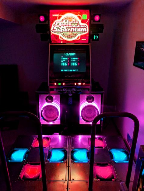 JULES' DDR MACHINE Ddr Machine, Arcade Claw Machine, Basement Arcade, Arcade Bar, Dance Dance Revolution, Arcade Game Room, Arcade Room, Roller Disco, Vr Games