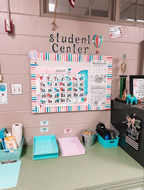 Turn in trays, calendar, lunch&breakfast menu, pencils, kleenex, disinfectand wipes, headhones Student Center Classroom, Turn In Trays Classroom, Student Center, Ela Classroom, Teacher Inspiration, Breakfast Menu, Classroom Setup, Future Classroom, Math Classroom