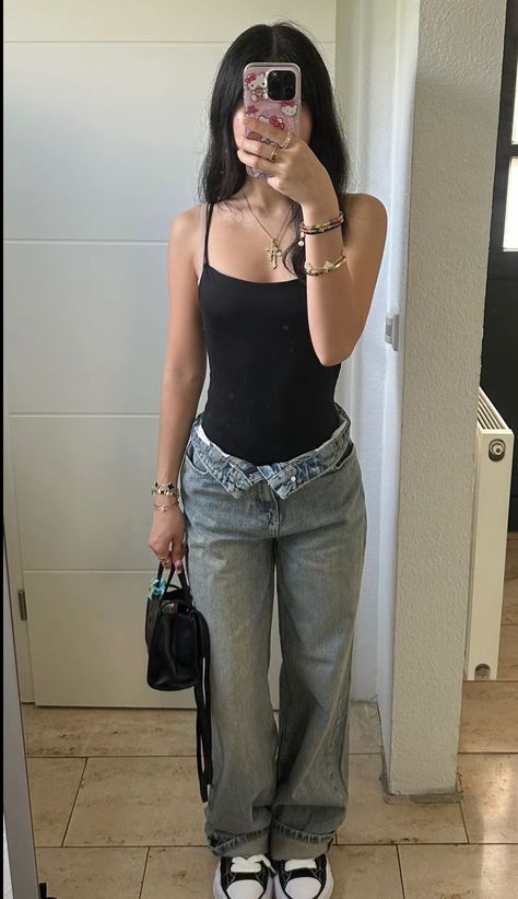 Black Top Outfit, Outfits Sport, Black Vibes, Lacey Tops, Tops Outfit, Zara Drip, Everyday Fits, Casual Ootd, Ootd Ideas