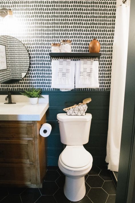 Dark Color Small Bathroom, Boy Bathroom Wallpaper, Small Bathroom With Wallpaper, Powder Room Interior, Texas Bathroom, Modern Farmhouse Powder Room, Mens Bathroom Decor, White Small Bathroom, Farmhouse Powder Room