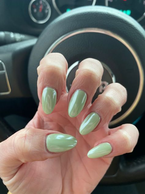 Simple Sage Green Nails, Trendy Green Nails, Chic Almond Nails, Chrome Acrylic Nails, Sage Green Nails, Lime Green Nails, Mint Green Nails, Mint Nails, Green Acrylic Nails