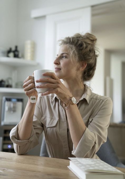 Tea Time Pose Reference, Drinking Tea Drawing Reference, Drinking Tea Reference, Drinking Tea Pose Reference, Drinking Tea Pose, Women Drinking Tea, Drinking Pose, Drinking Tea Photography, People Drinking Tea