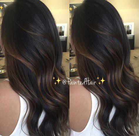 Black Hair Balayage, Hair With Highlights, Brown Hair Inspo, Coloured Hair, Caramel Highlights, Brunette Balayage Hair, Brown Hair Balayage, Hair Balayage, Brown Hair With Highlights