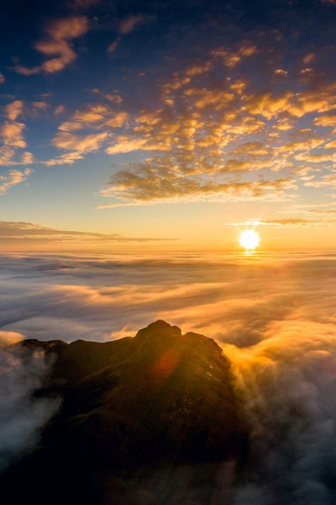 mountains clouds sun view Sunrise Mountain Photography, Sunrise On Mountains, Sunrise Above The Clouds, Mountains With Clouds, Beautiful Clouds Photography, Sun In Clouds, Sun Through Clouds, Sunrise With Clouds, Clouds Over Mountains