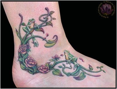 platanna frog No Fear Tattoo, Rose Vine Tattoos, Fear Tattoo, Tree Frog Tattoos, New Tattoo Designs, Frog Tattoos, Vine Tattoos, Makeup Tattoos, Tattoo Designs And Meanings