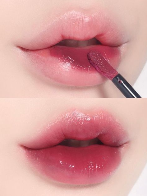 Korean gradient lips dark mauve tint How To Use Lipstick, Lip Makeup Korean, Blended Lips, Lip Ombre, Lip Combos Korean, Lip Contouring Korean, Lip Combo Korean, Lipstick Ombre, Lips Color