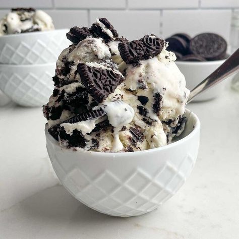 No-Bake Cheesecake With Cool Whip | Foodtalk Oreo Ice Cream Aesthetic, Oreo Ice Cream Dessert, Oreo Snacks, Ice Cream Oreo, B Day Cake Ideas, Food For Work, Ice Cream Aesthetic, Different Desserts, Condensed Milk Cookies