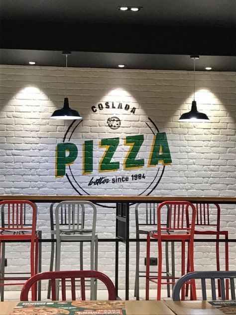 Pizza Outlet Interior, Pizza Place Interior, Resturant Interior Design, Pizza Project, Pizzeria Design, Pizza Store, Green Pizza, Small Restaurant Design, Local Pizza