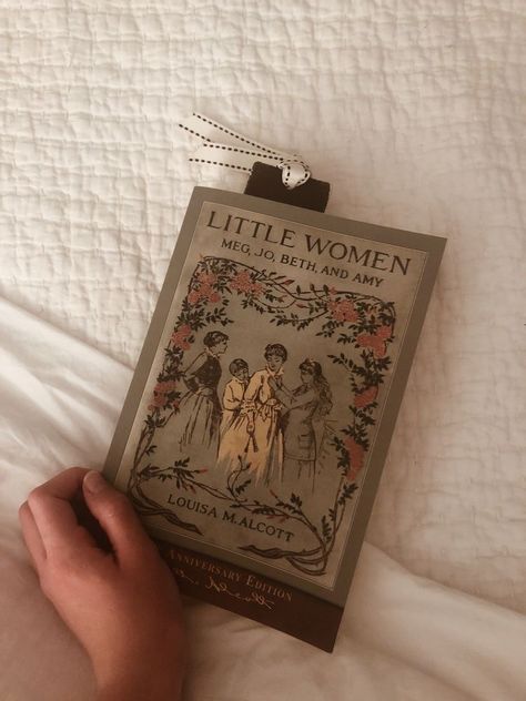 Little Women, Dark Academia Aesthetic, Academia Aesthetic, I Love Books, Book Aesthetic, Love Book, Make Me Happy, Dark Academia, Bookstore