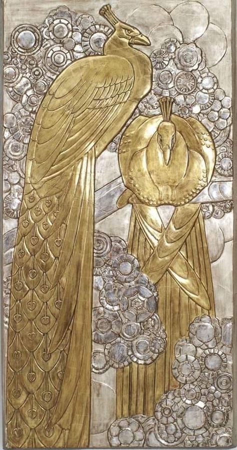 French Art Deco large bias relief wall plaque with a gilt finish showing 2 peacocks . Motif Art Deco, Gold Painting, Art Deco Decor, Peacock Art, Machine Age, Deco Decor, Relief Sculpture, Art Deco Posters, Tableau Art