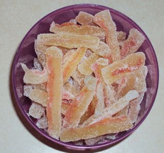 After a week of watermelon recipes, I'm left with a huge amount of rind! This candied watermelon rind is fairly easy - though there is a lot of waiting! Watermelon Rind Candy Recipe, Candied Watermelon, Dehydrated Watermelon, Watermelon Rind Recipes, Watermelon Rind, Watermelon Recipes, Dehydrator Recipes, Canning Recipes, Fruit Recipes